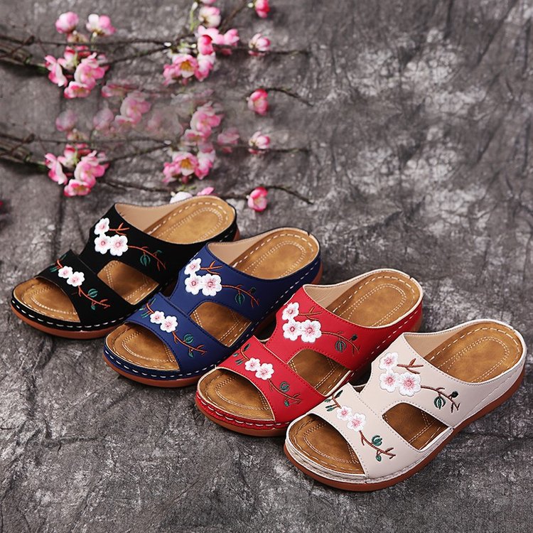 (🔥Last Day Promotion-SAVE 60% OFF)Flower Embroidered Vintage Casual Wedges Sandals-BUY 2 GET FREE SHIPPING!