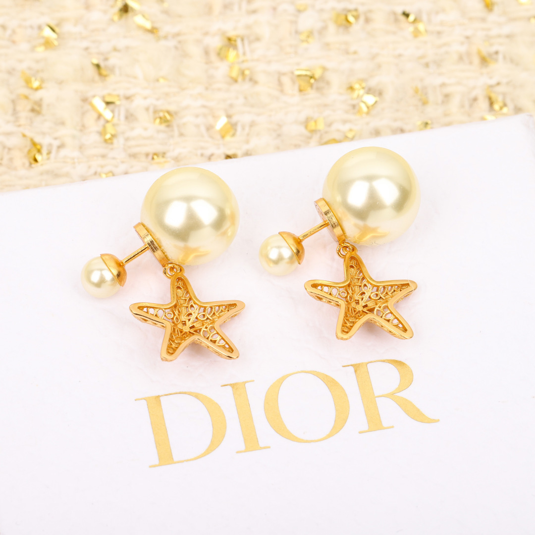 Dior starfish pearl earrings