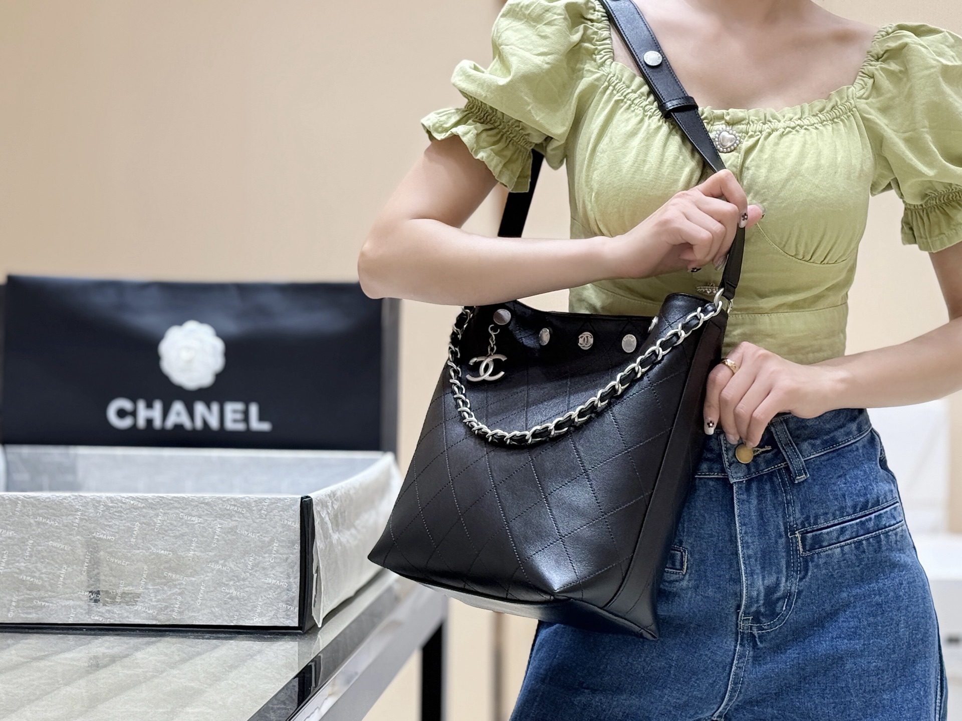 Chanel 25P Spring/Summer Preview Series Rivet Bucket Bag AS5406