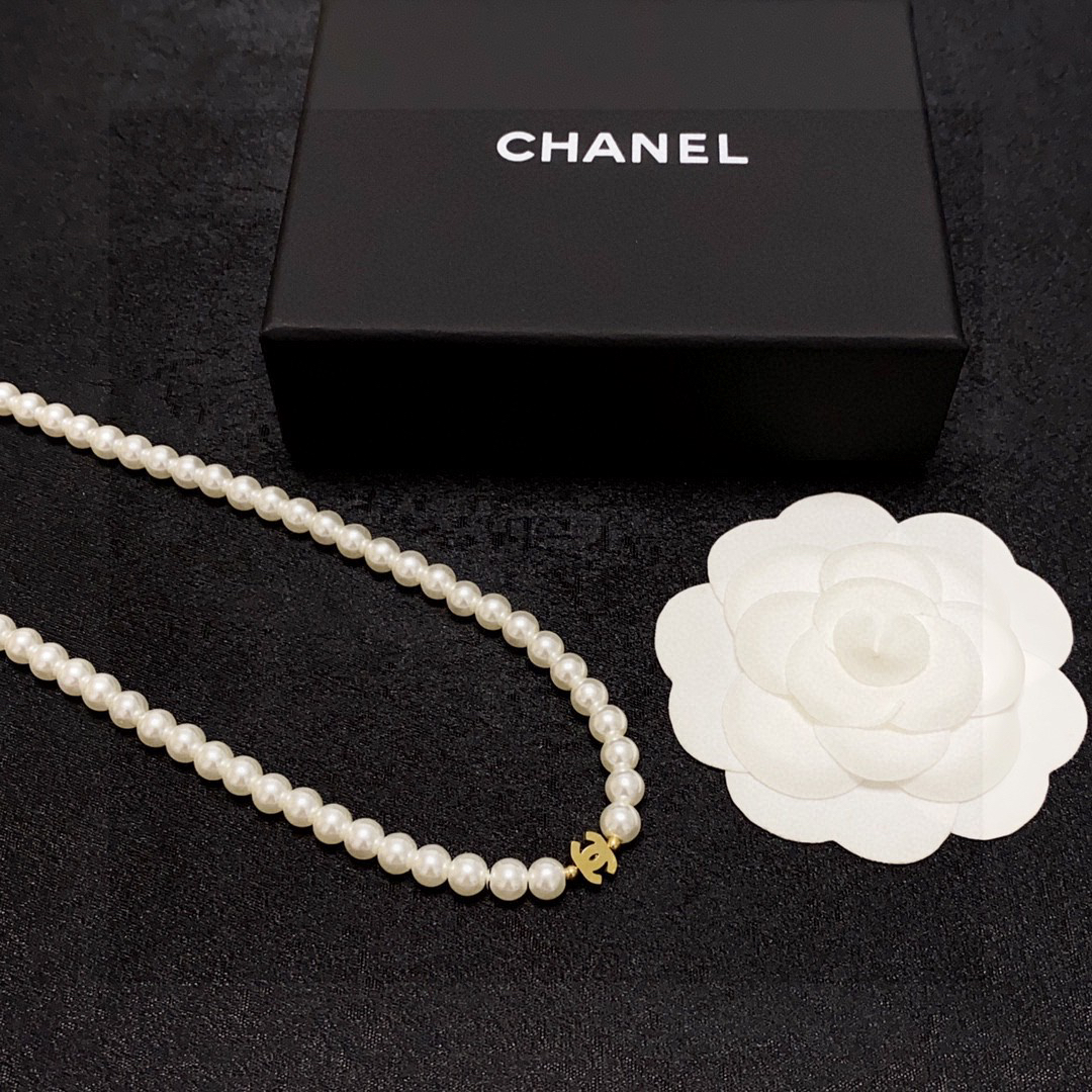 Chanel New Korean Pearl Necklace
