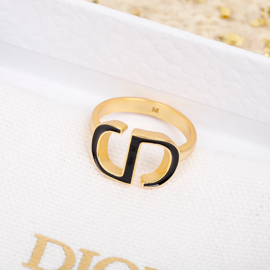 Dior CD letter ring