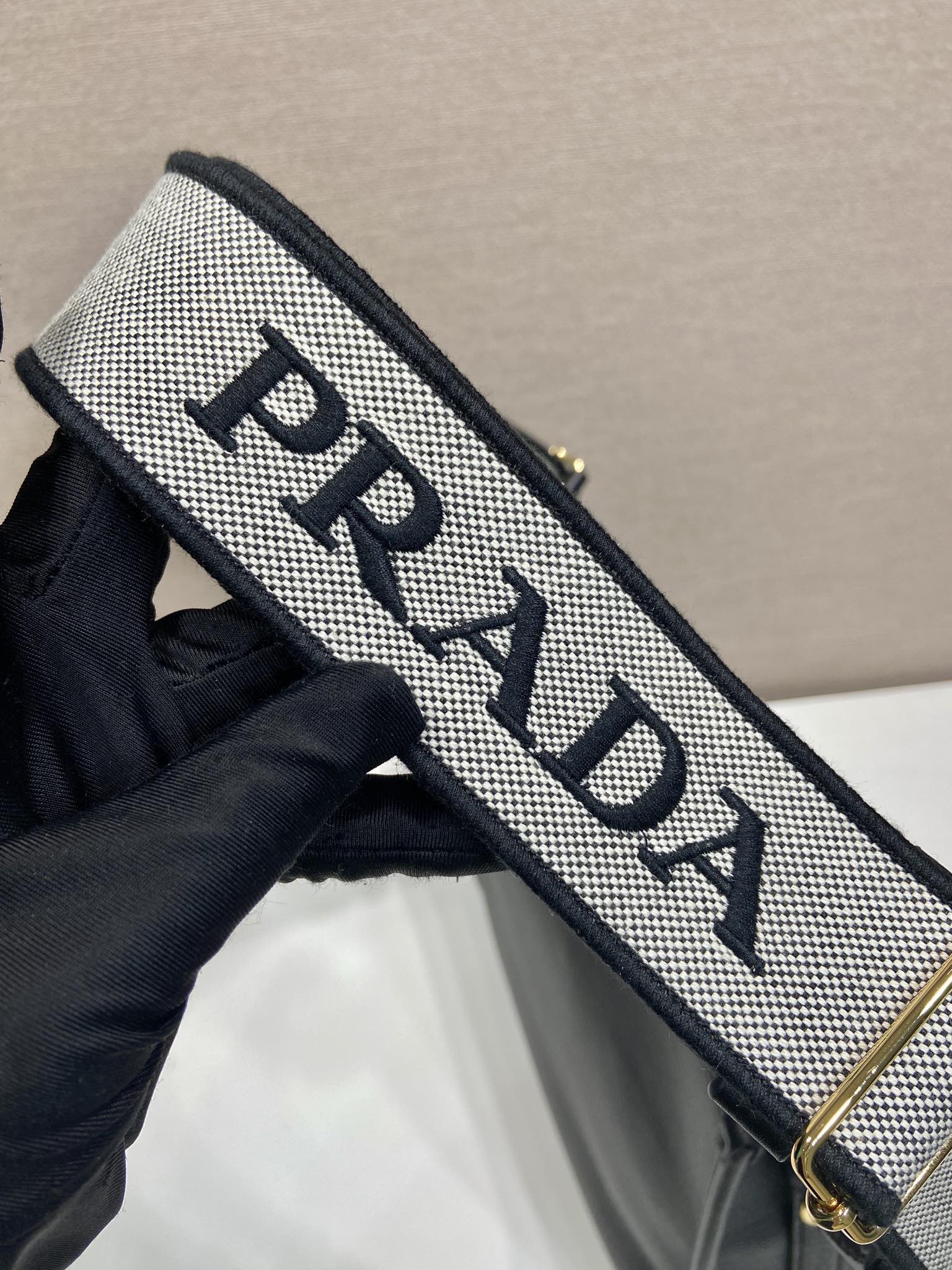 Prada Large Tote Bag 1BC073