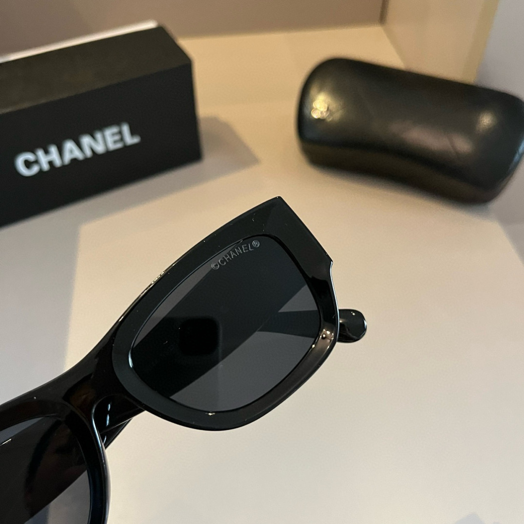 Chanel round frame sunglasses
