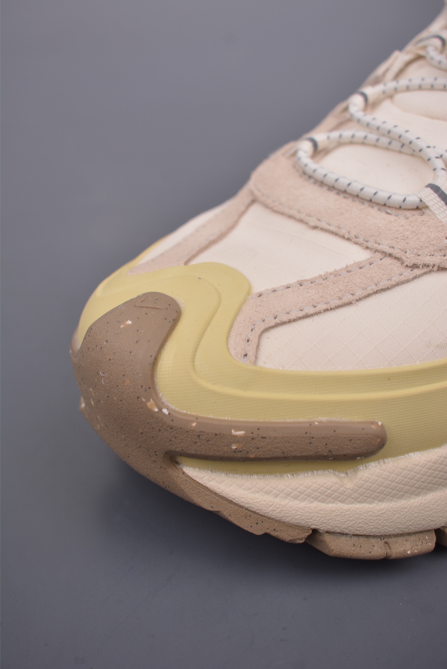 Nike Zoom Vomero 5 RoamPale Ivory Light Khaki FV2295-101