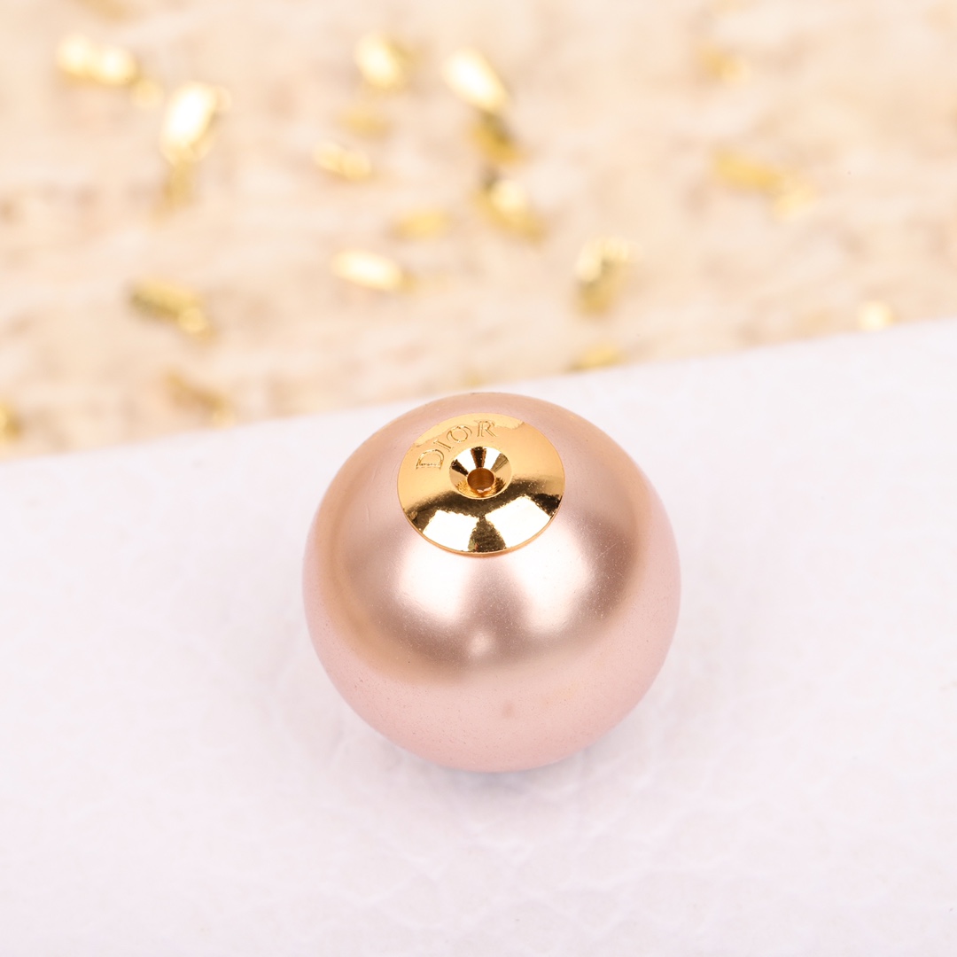Dior CD letter pearl earrings