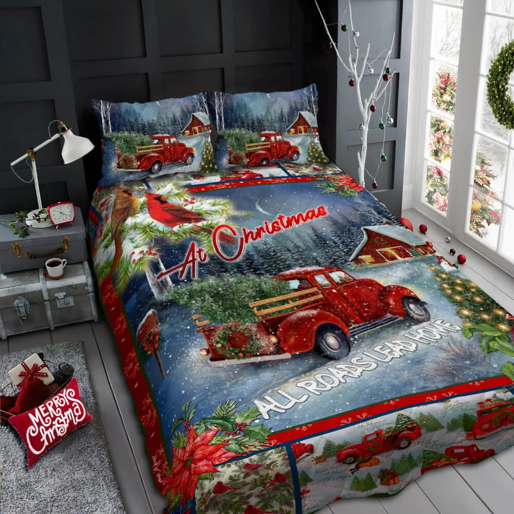 At Christmas All Roads Lead Home Quilt Bed Set