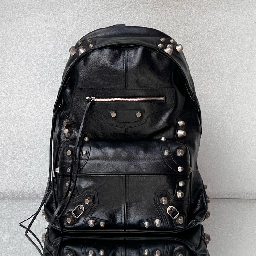 Balenciaga le cagole rivet school bag