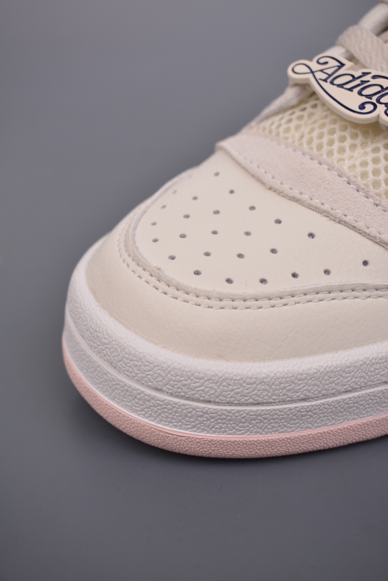 Donald Duck x Adidas Originals Forum CL Low Beige Yellow JR5457