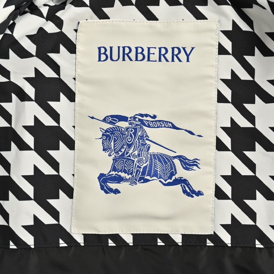 Burberry 24Fw houndstooth reversible hooded jacket