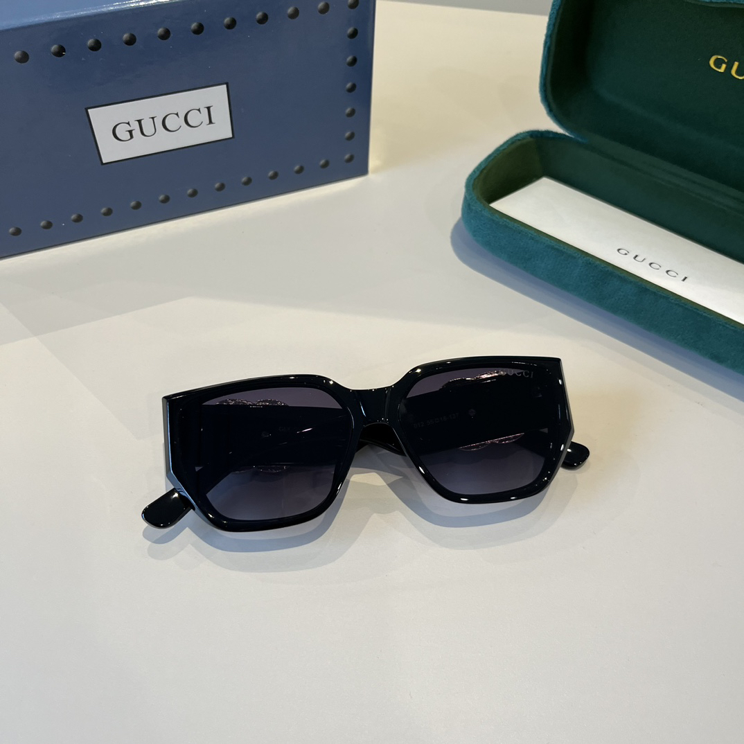 Gucci Square Frame Sunglasses