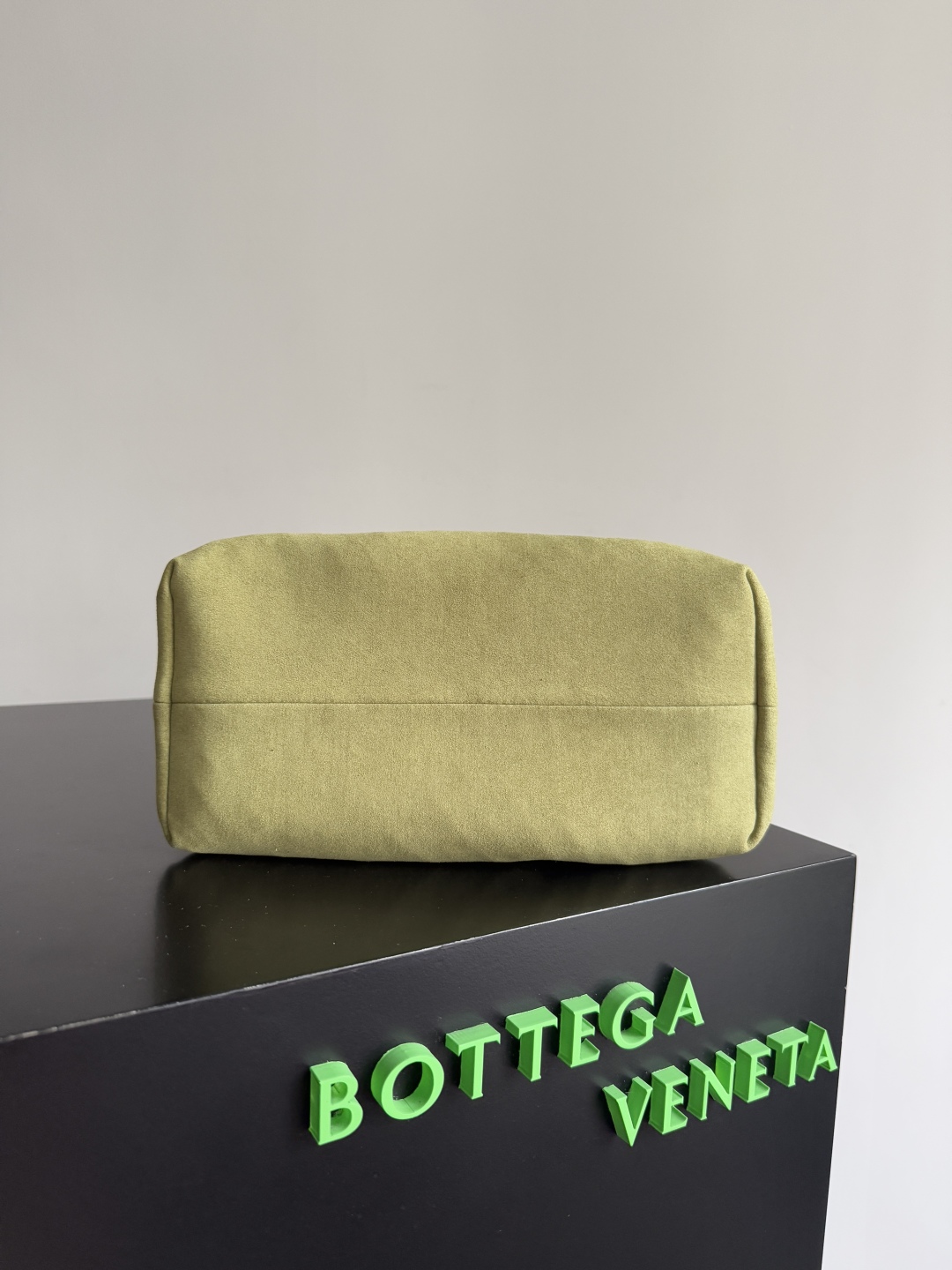 BOTTEGA VENETA 2025 PINACOTECA Small Bag 819004