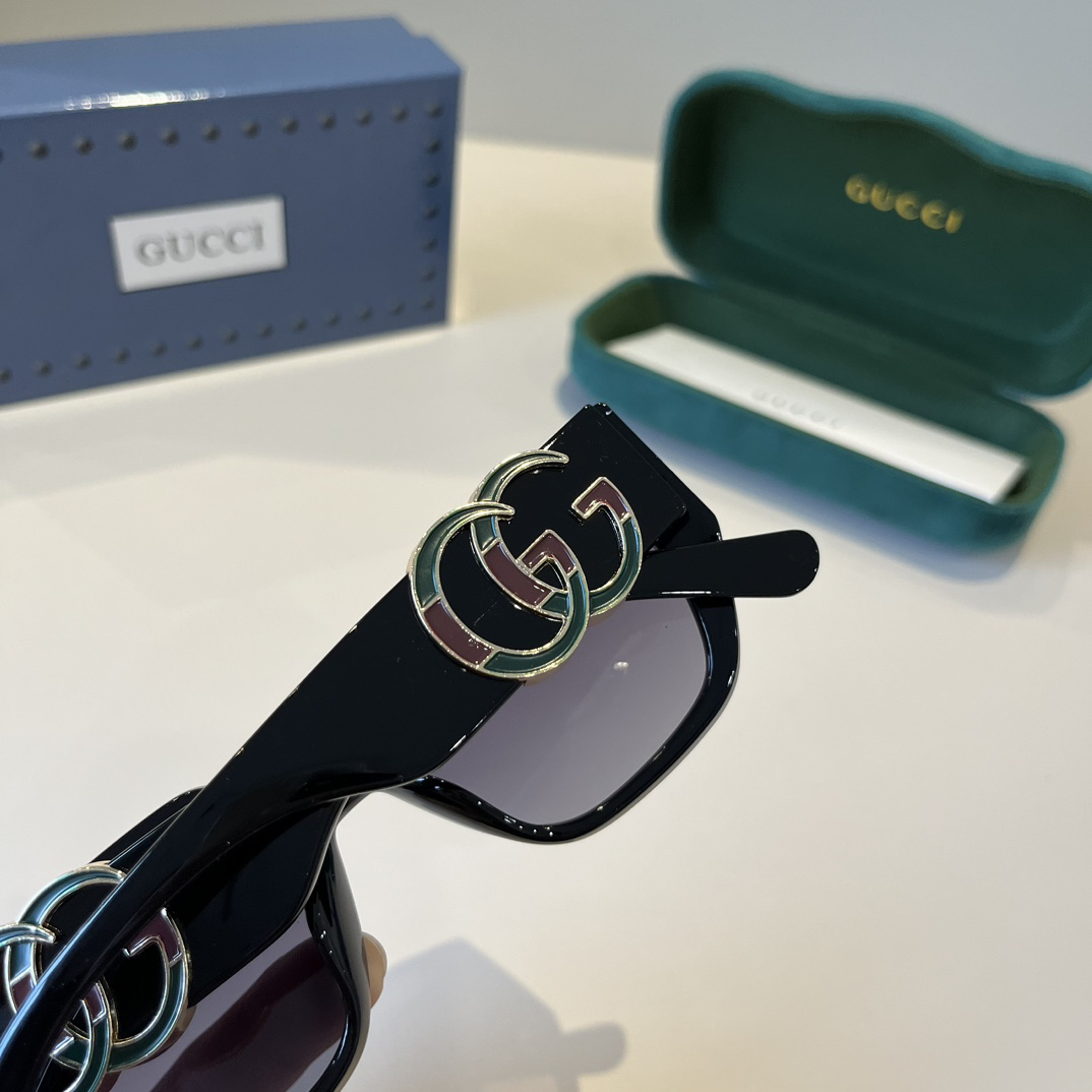 Gucci Square Frame Sunglasses