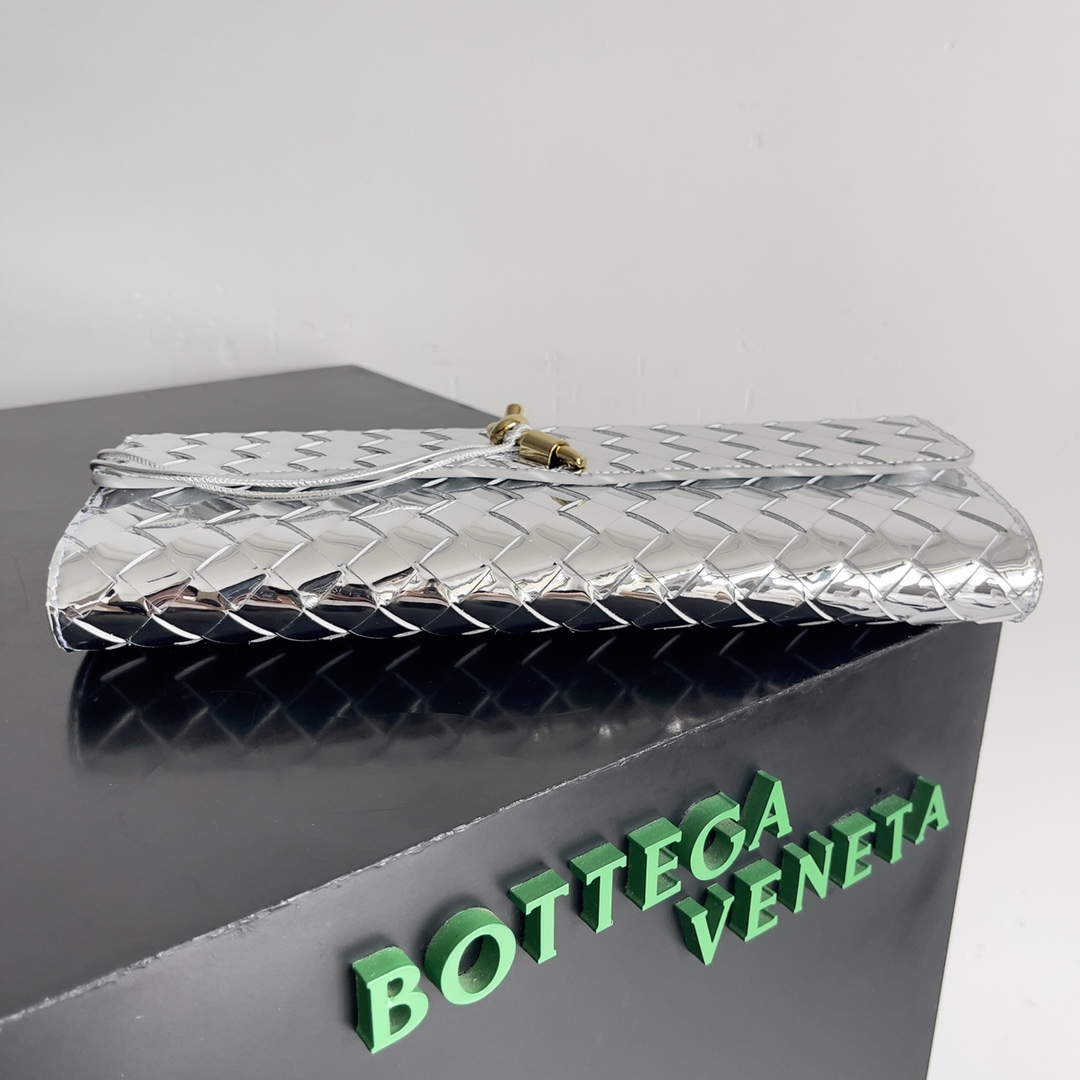 Bottega Veneta Andiamo Evening Clutch 741511