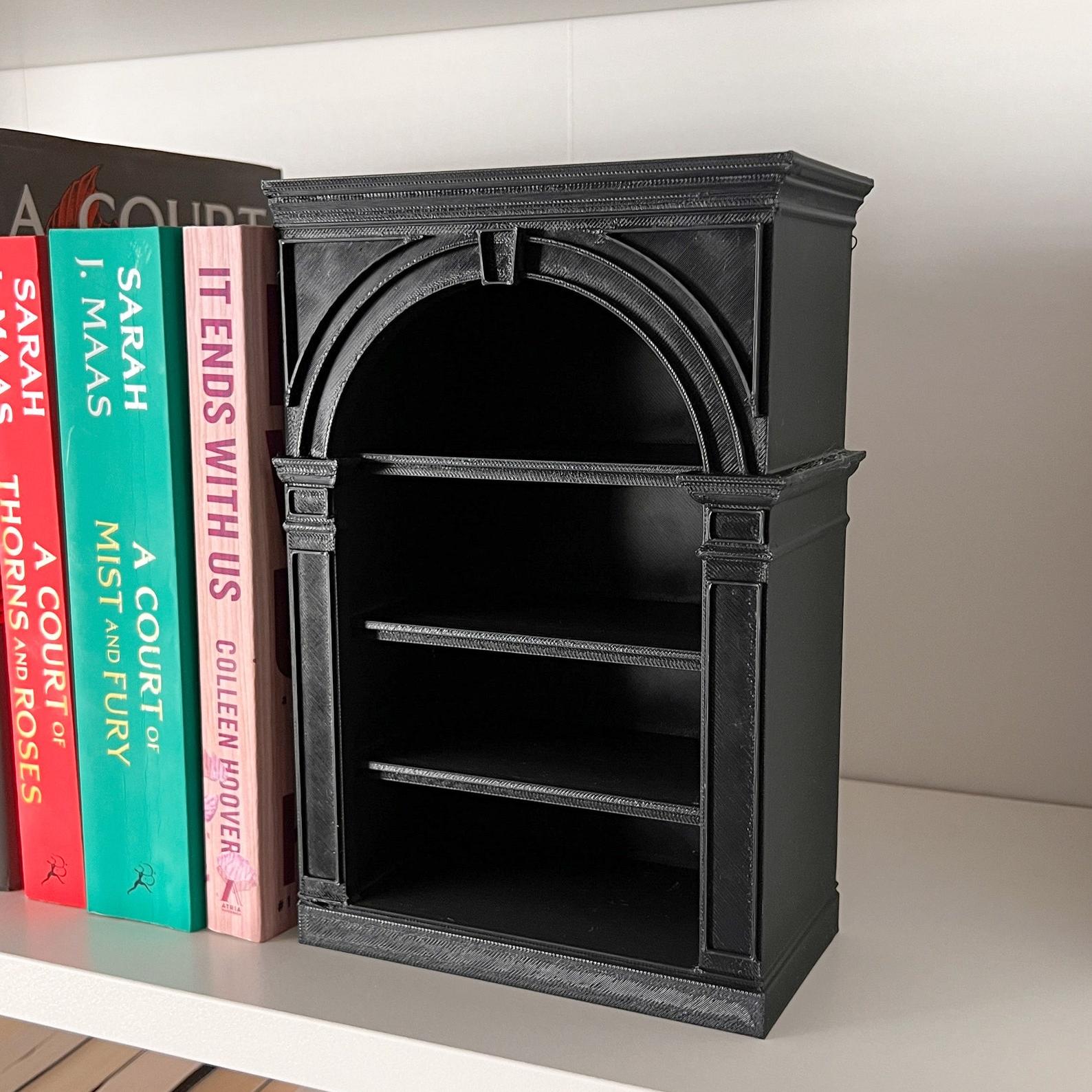 BOOKEND | Small Collectible Display Shelf