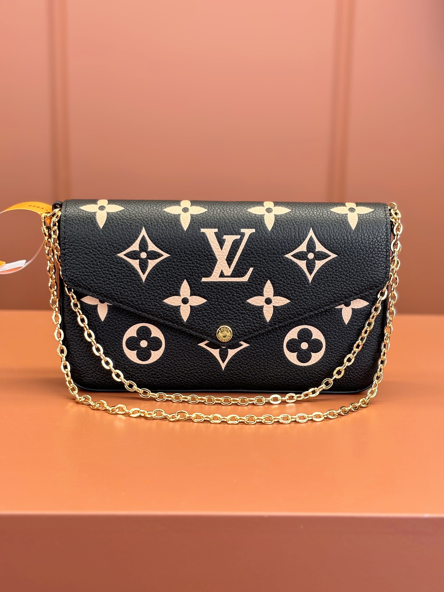 Louis Vuitton POCHETTE FÉLICIE Chain Bag M82479
