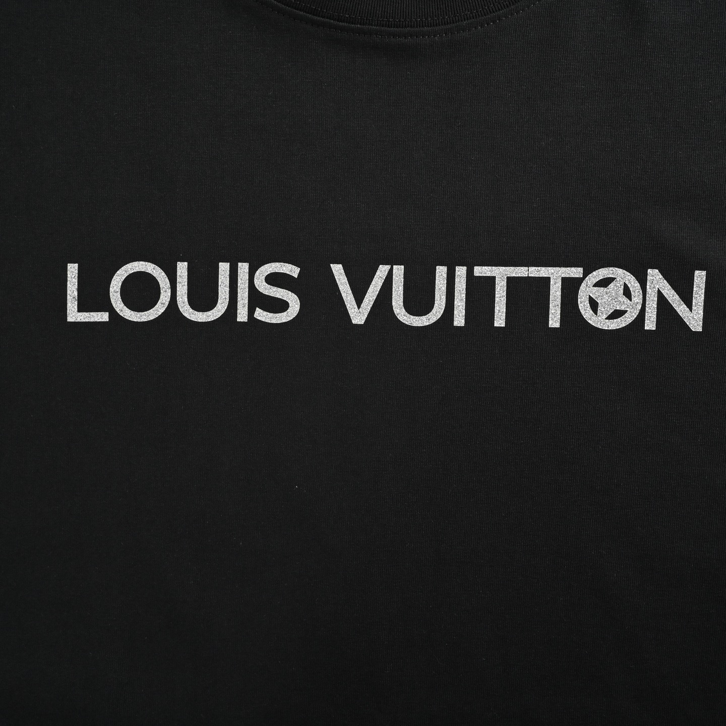 Louis Vuitton 25ss short-sleeved shirt with silver lettering