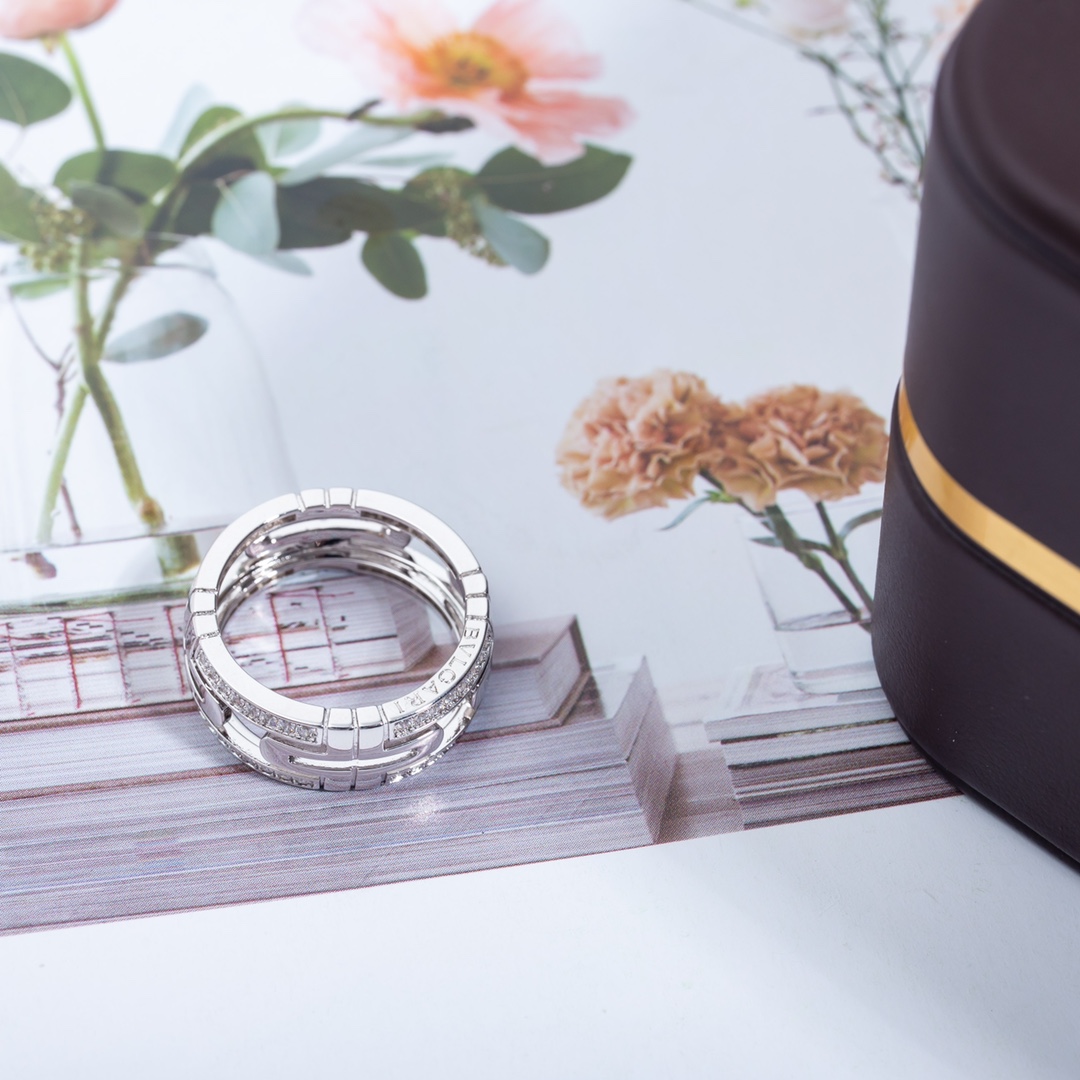 Bulgari Hollow Diamond Ring
