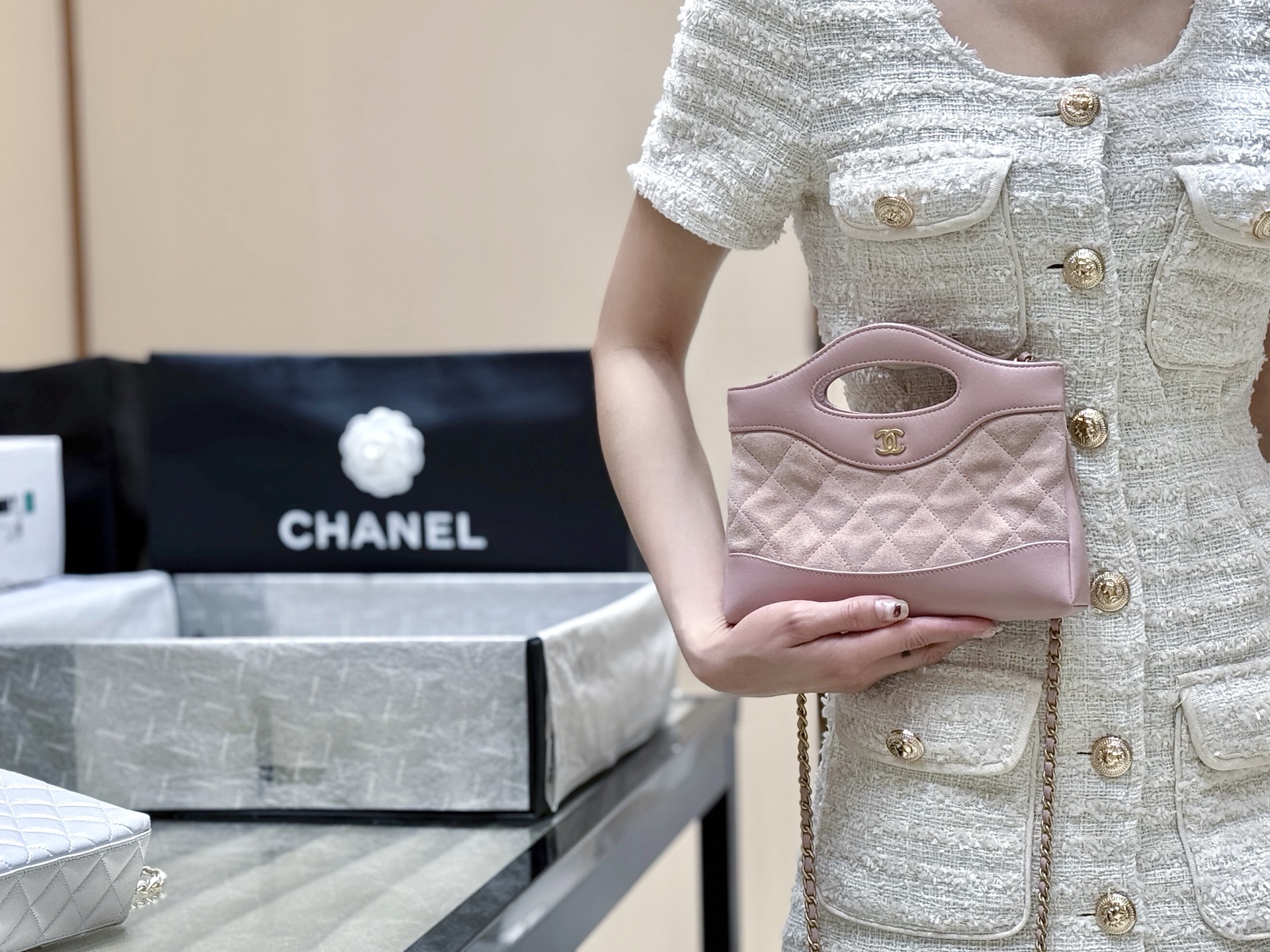Chanel 25P Spring/Summer Preview Series 31nano Suede Handbag AP3656 00118