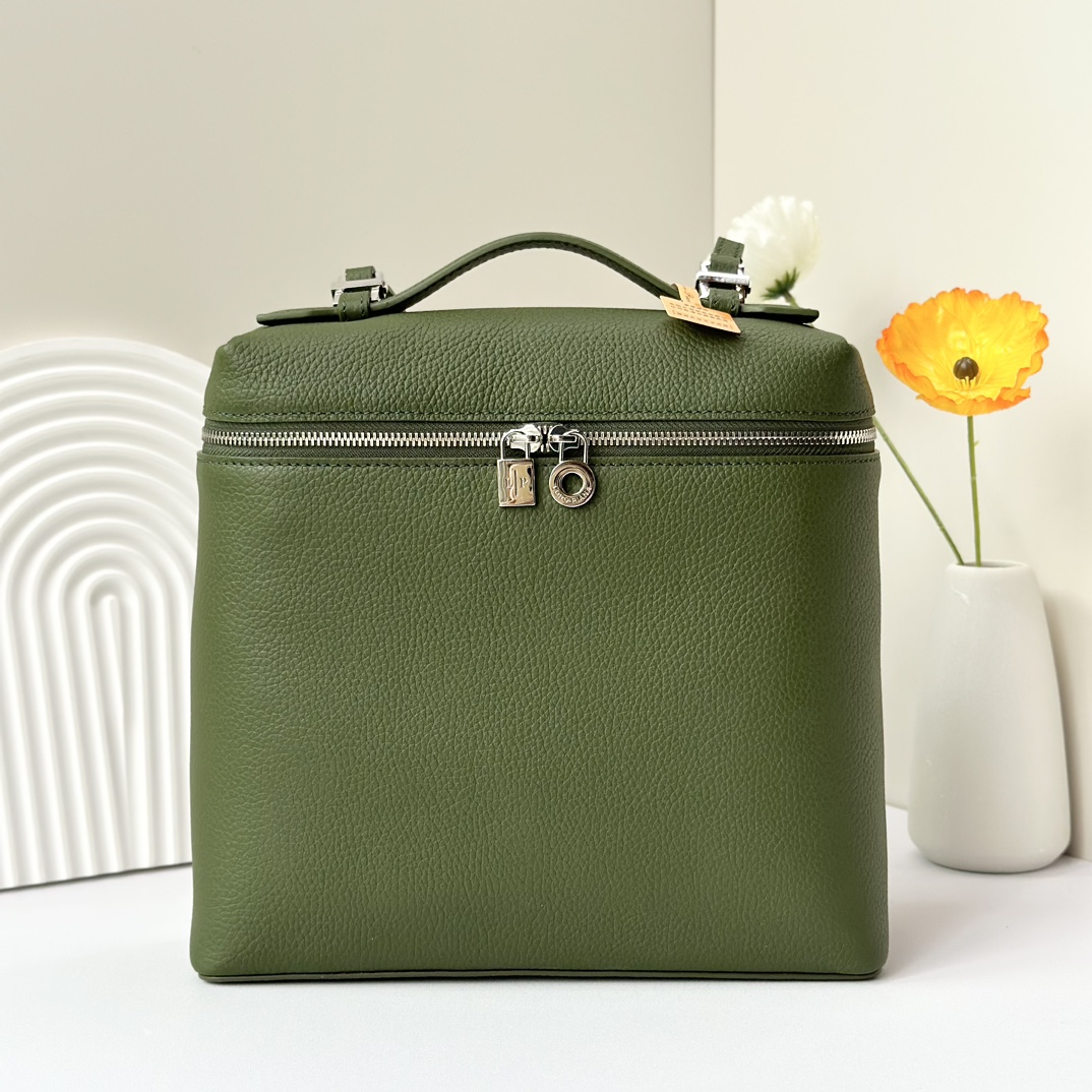 Loro Piana Extra poet L23.5 Square Backpack FAI6491