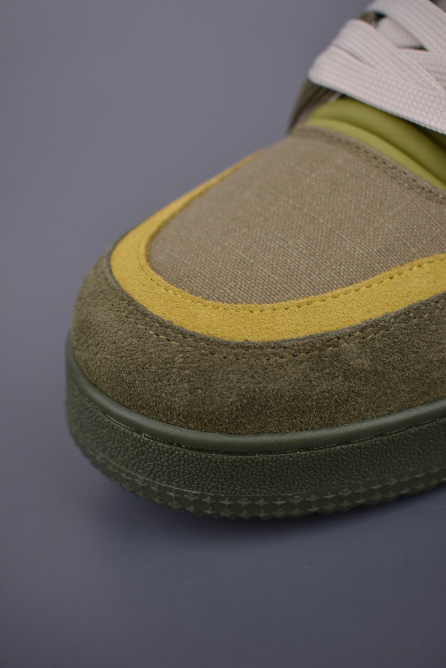 Louis Vuitton Trainer Sneaker Low “Military Green” 1AHTSB