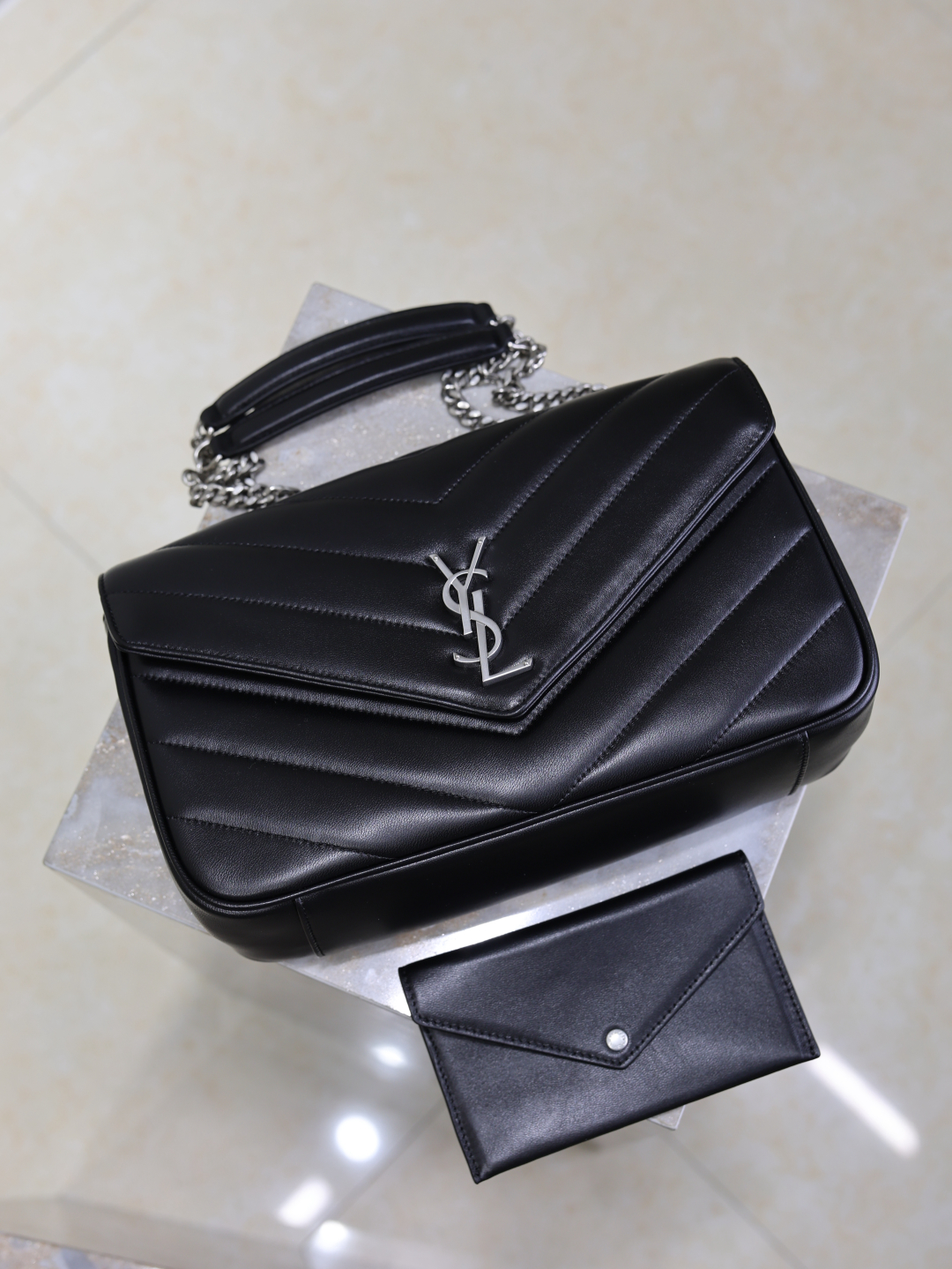 Yves Saint Laurent LouLou Lambskin Chain Bag 801439