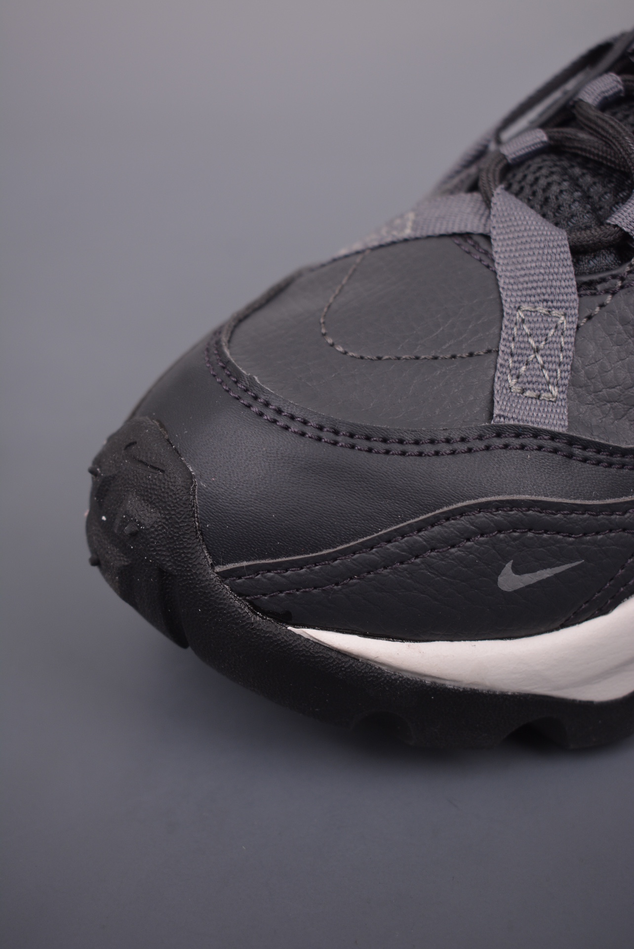 Nike TC 7900 Black Smoke Grey DD9682-001