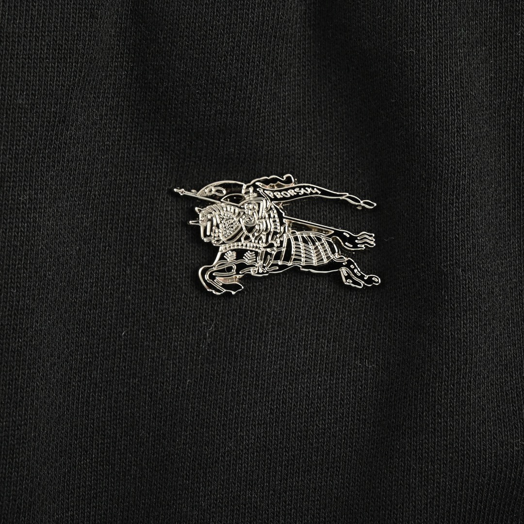 Burberry 24Fw metal warhorse logo trousers