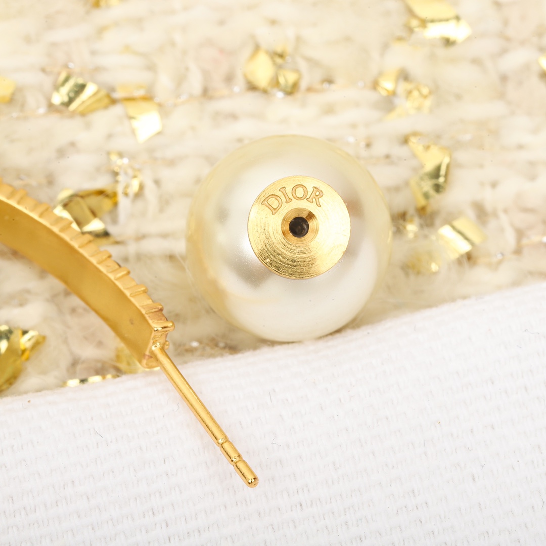 Dior pearl diamond earrings