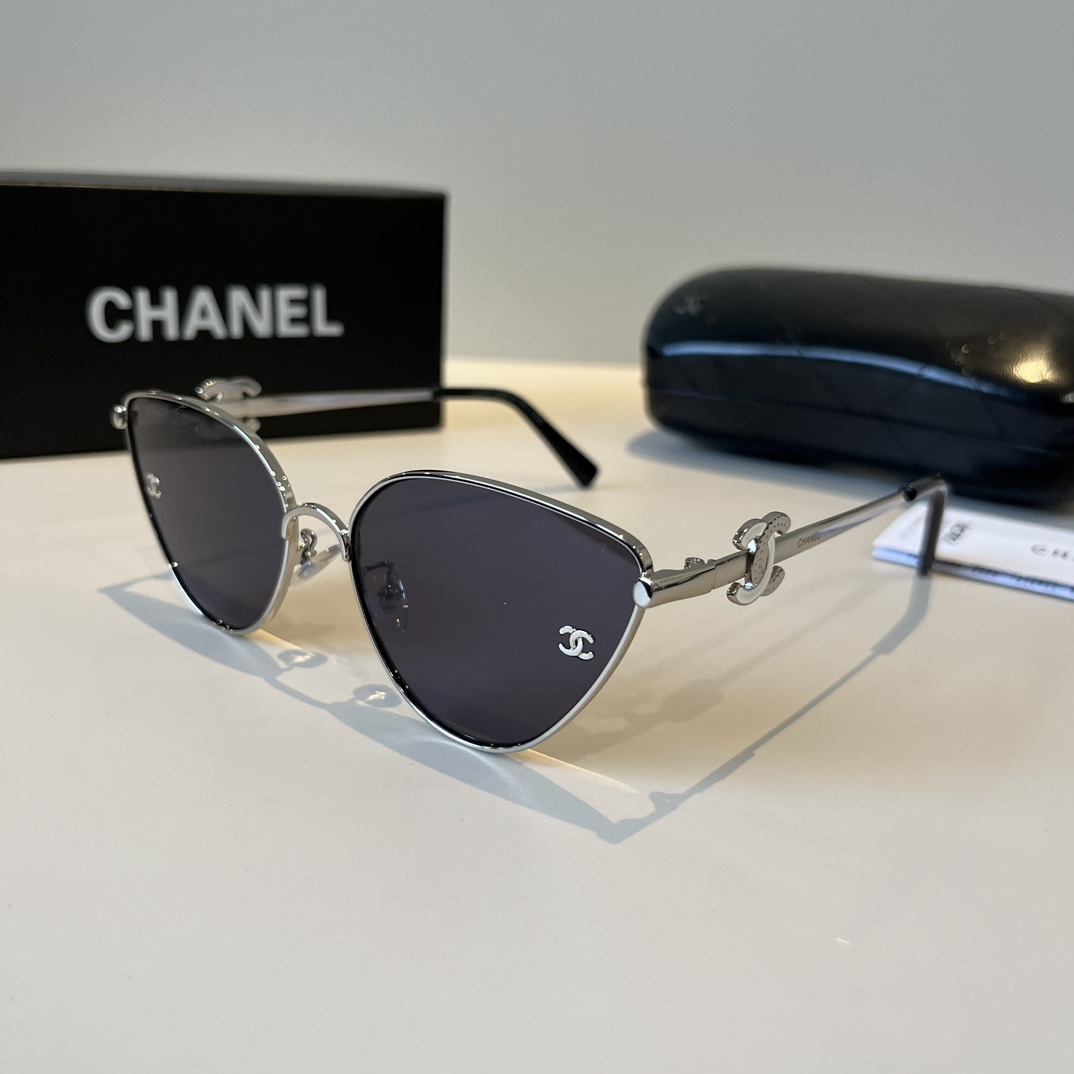 Chanel round frame sunglasses