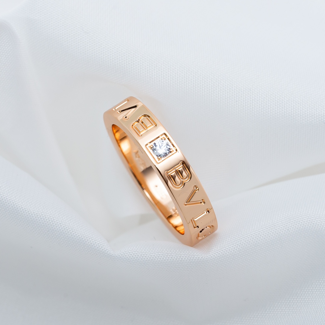 Bulgari letter logo ring