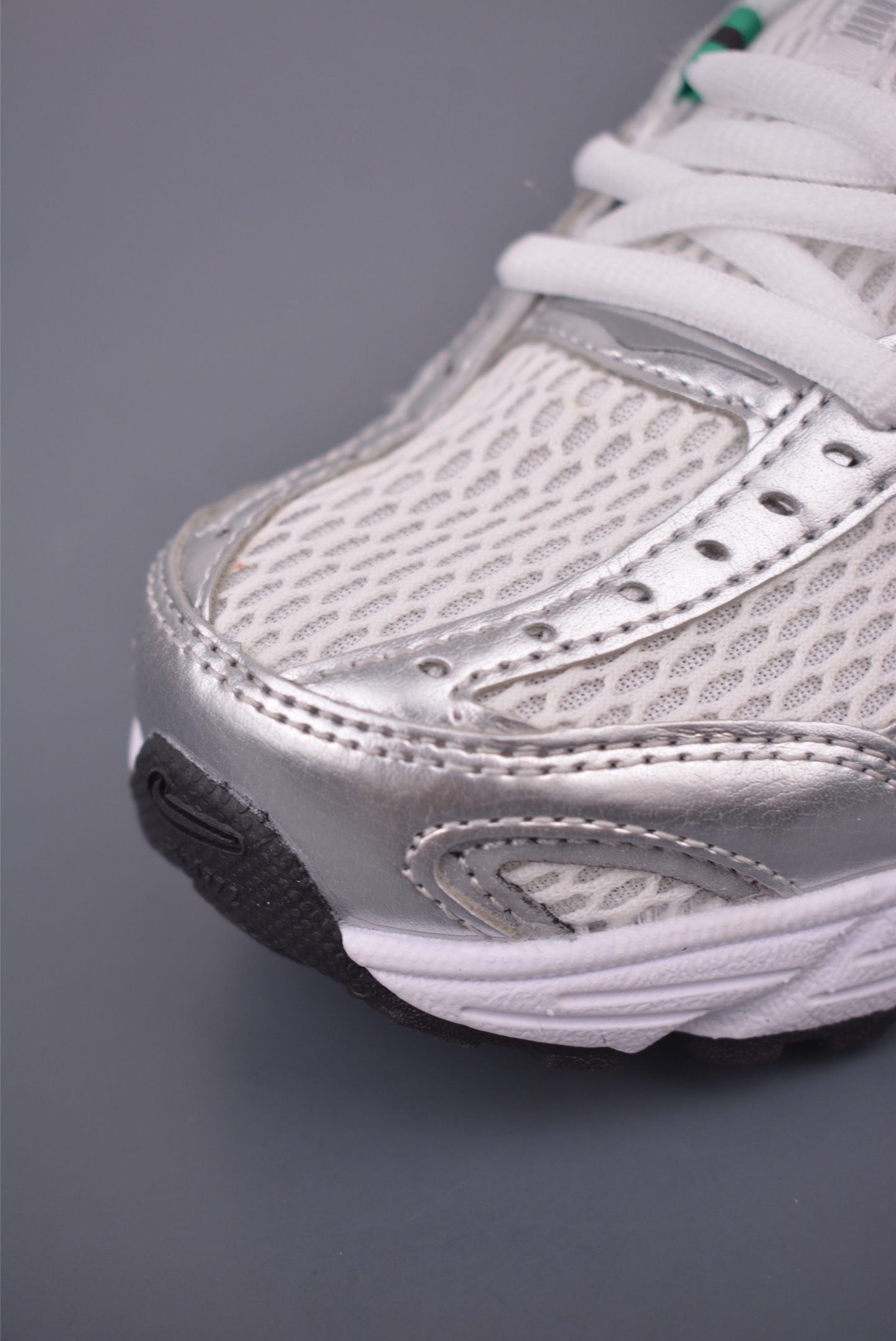 Nike Air Max Moto 2K 