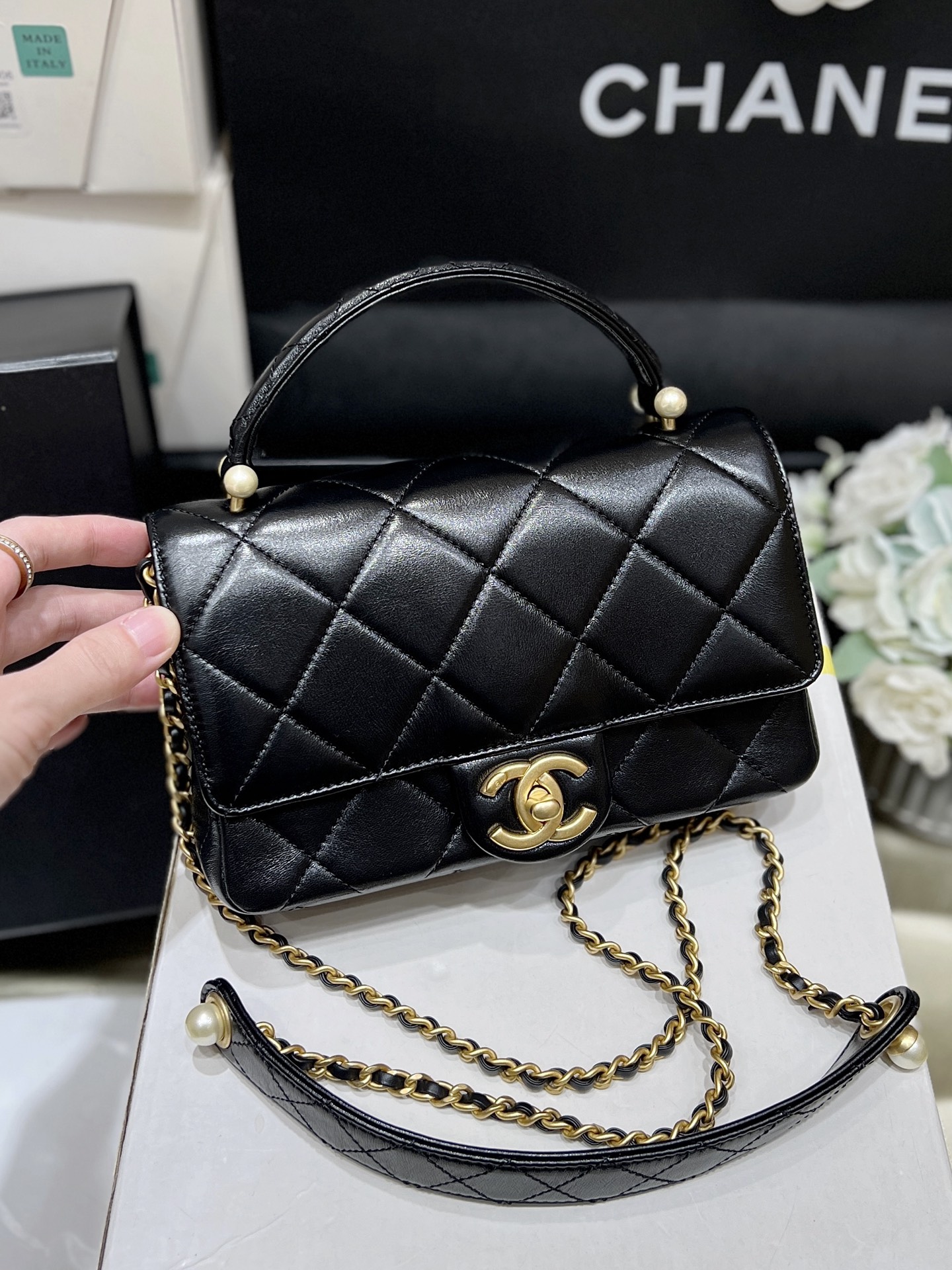 Chanel 25P Spring/Summer Preview Series Global Limited Pearl Handle Bag AS5399 00138