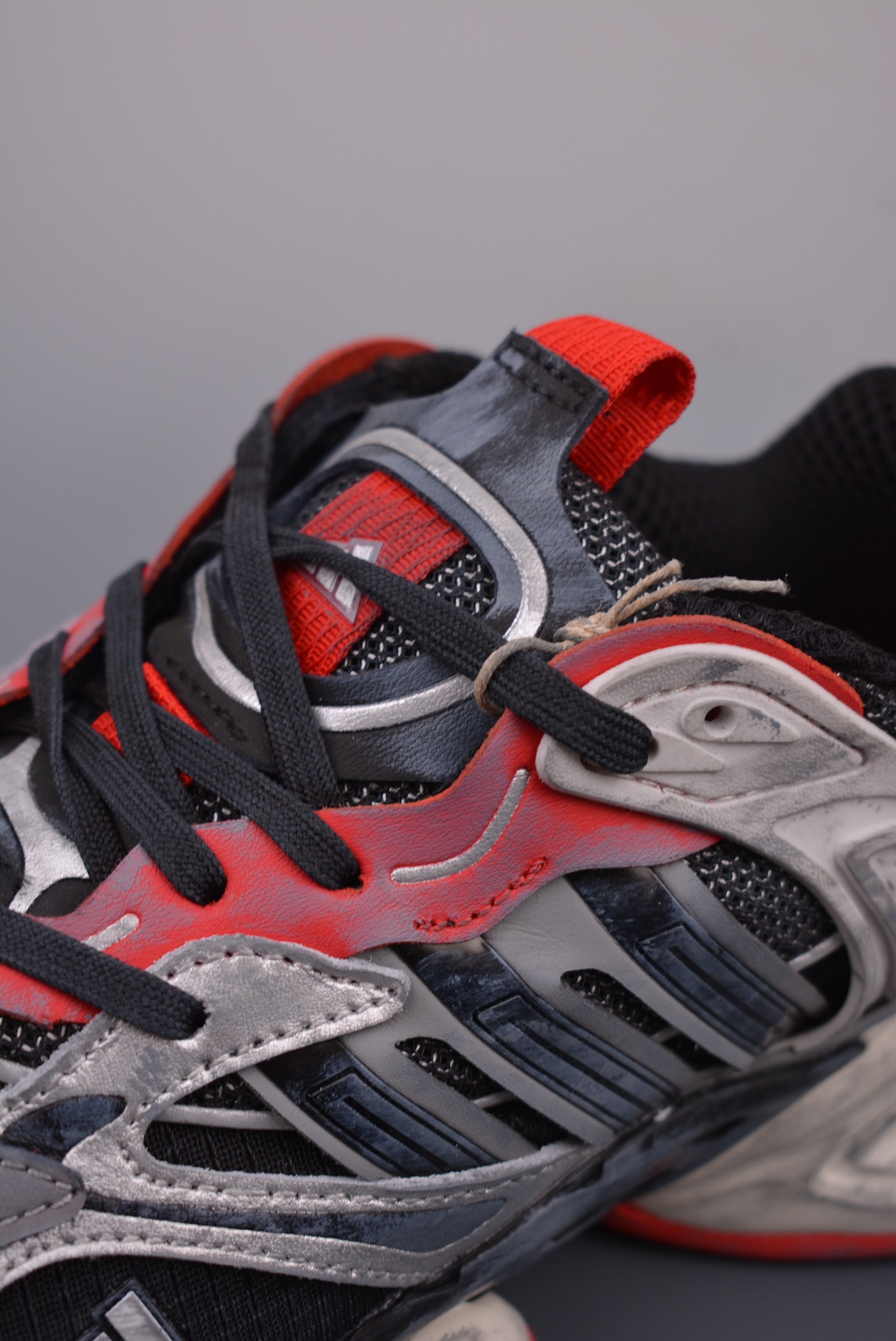 Adidas XLG Runner Deluxe black, white, gray and red old version IH0615