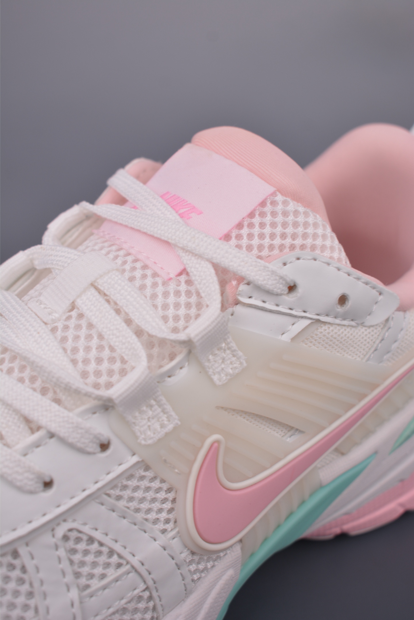 Nike V2K Runtekk 