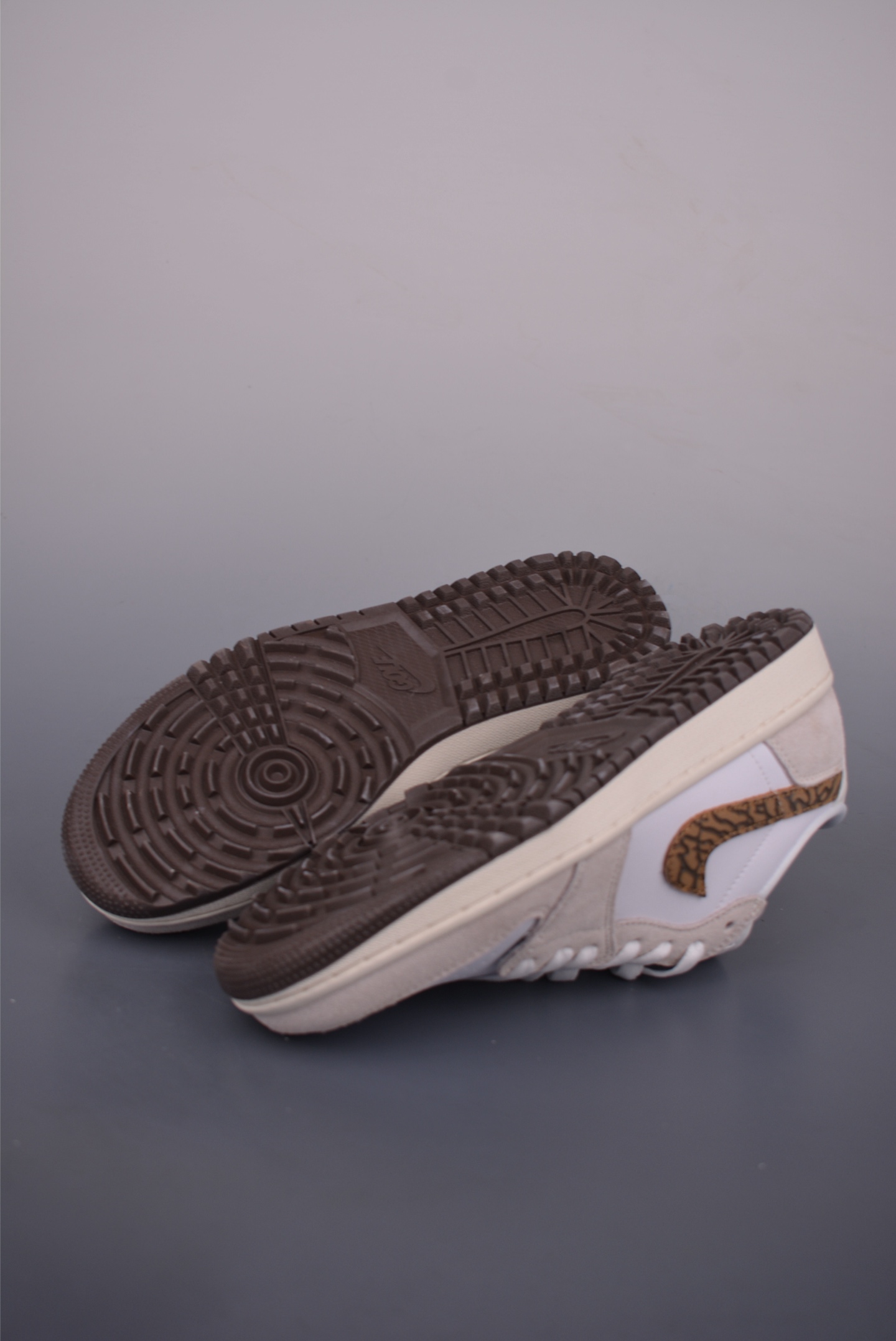 Air Jordan 1 Low Golf 