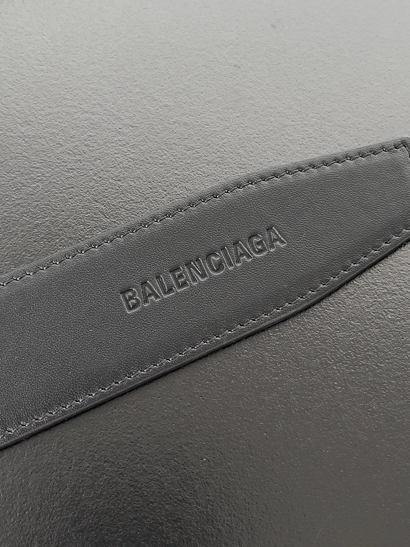 Balenciaga 2025 Early Spring Series MoDu Handbag