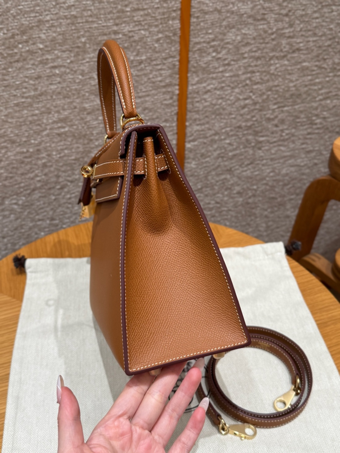 Hermès Kelly 37gold Handbag (Handmade to Order)