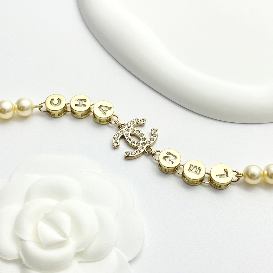 CHAN 24 rhinestone double c pearl necklace