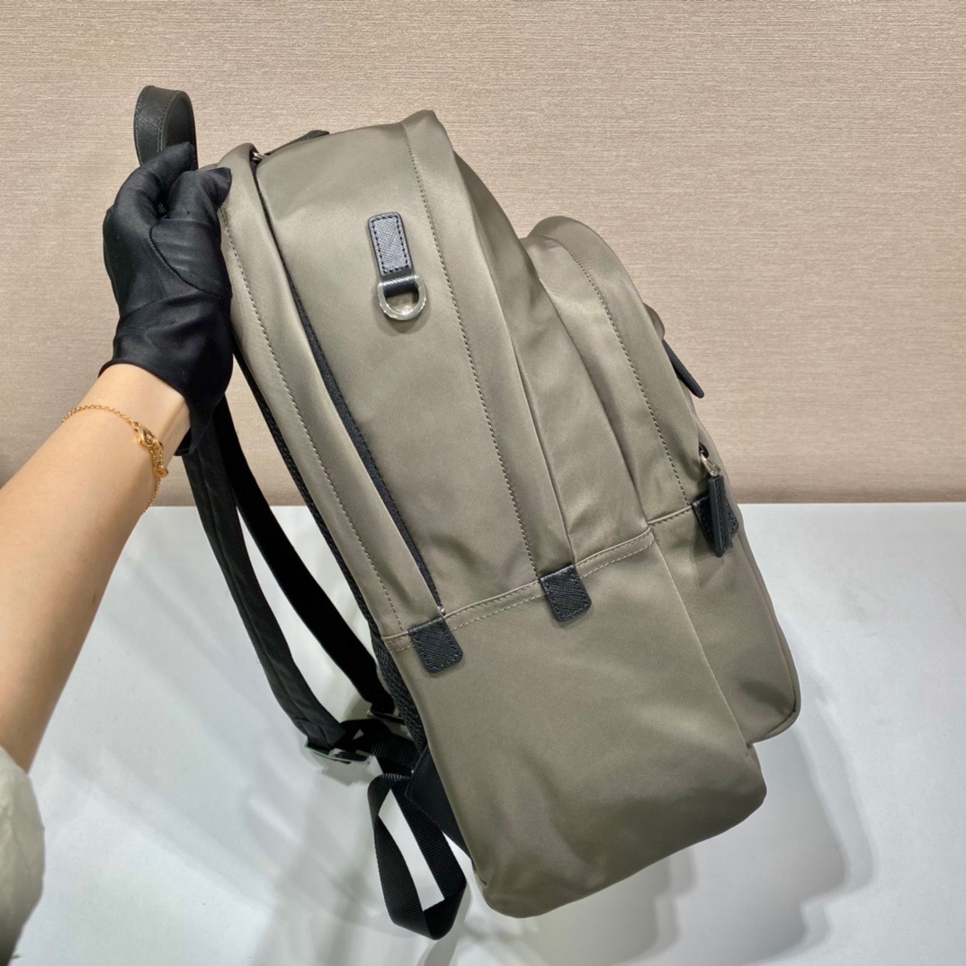 Prada Backpack 2VZ048