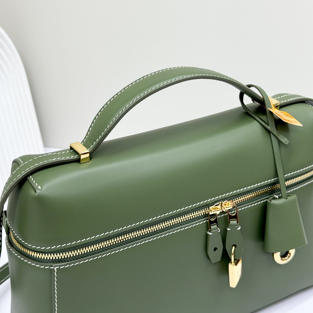 Loro Piana Extra Bag L27 Crossbody Bag FAO4759