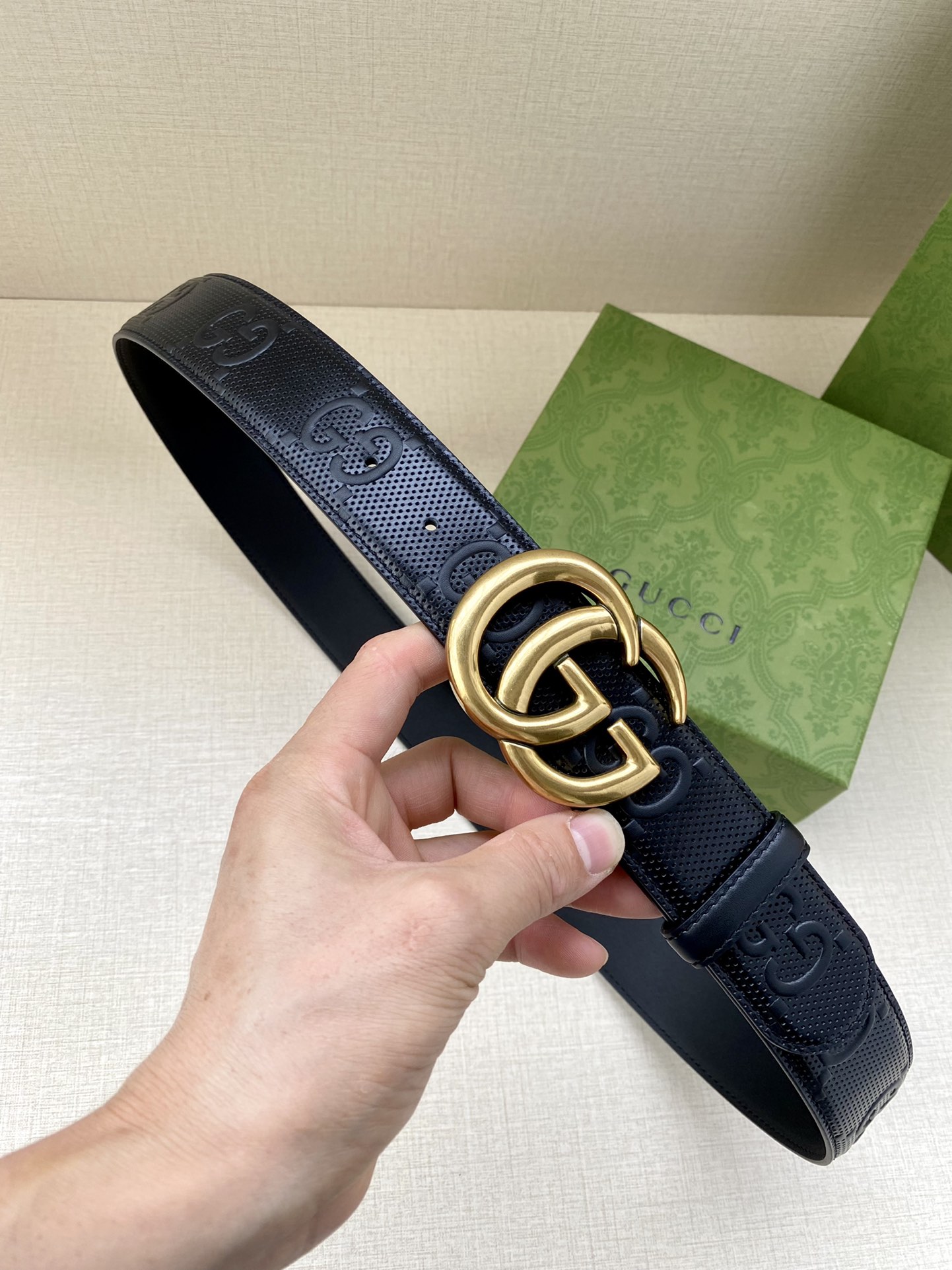 Gucci black embossed leather belt width 4.0CM