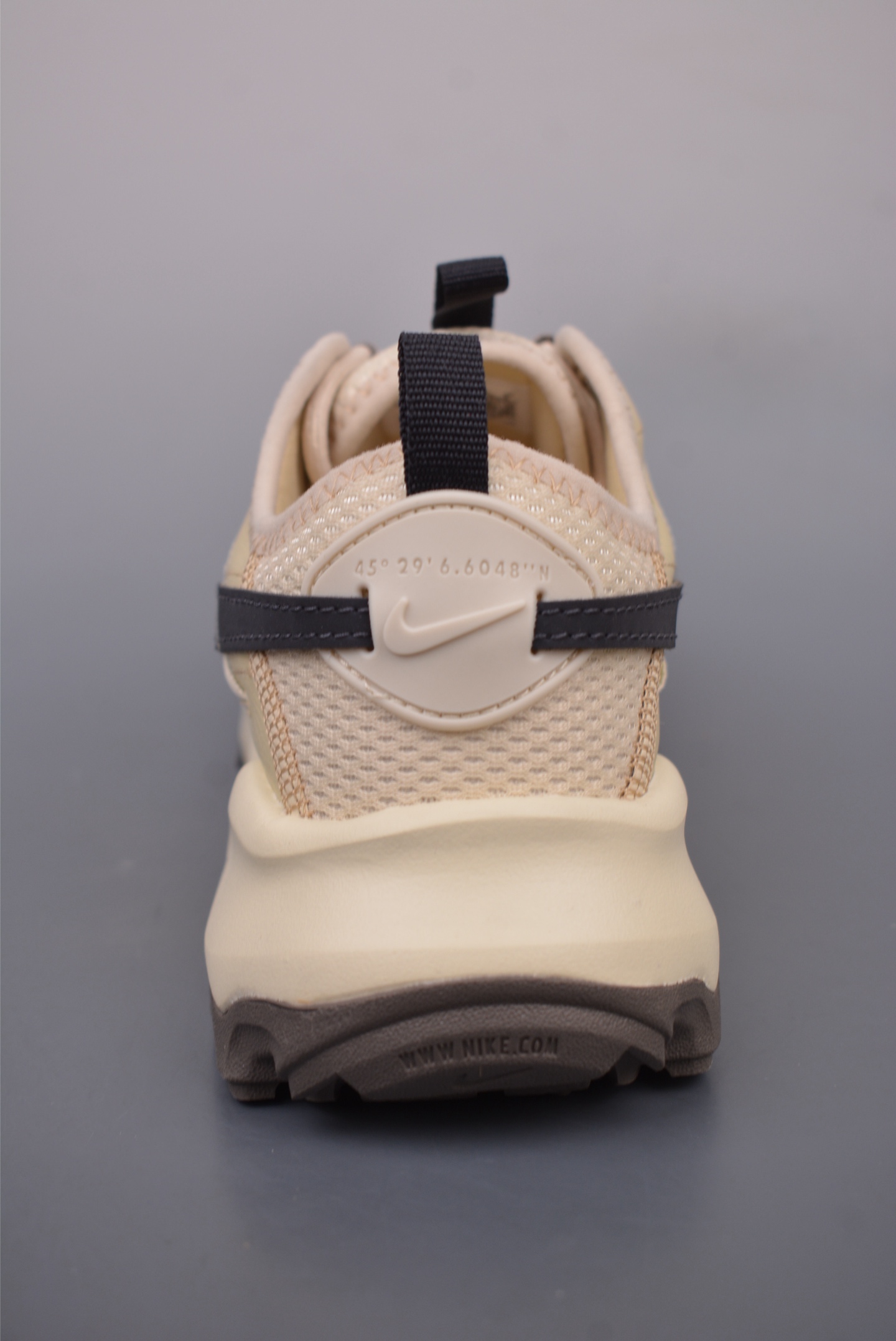Nike TC 7900 running shoes beige black rubber sole DD9682-200