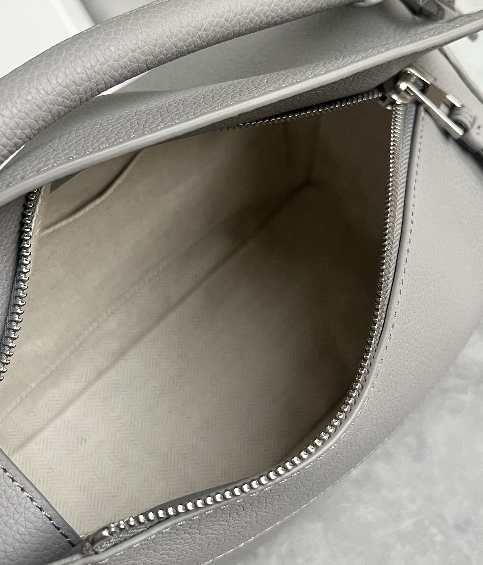 Loewe suede colorblocked zzle bag 0681