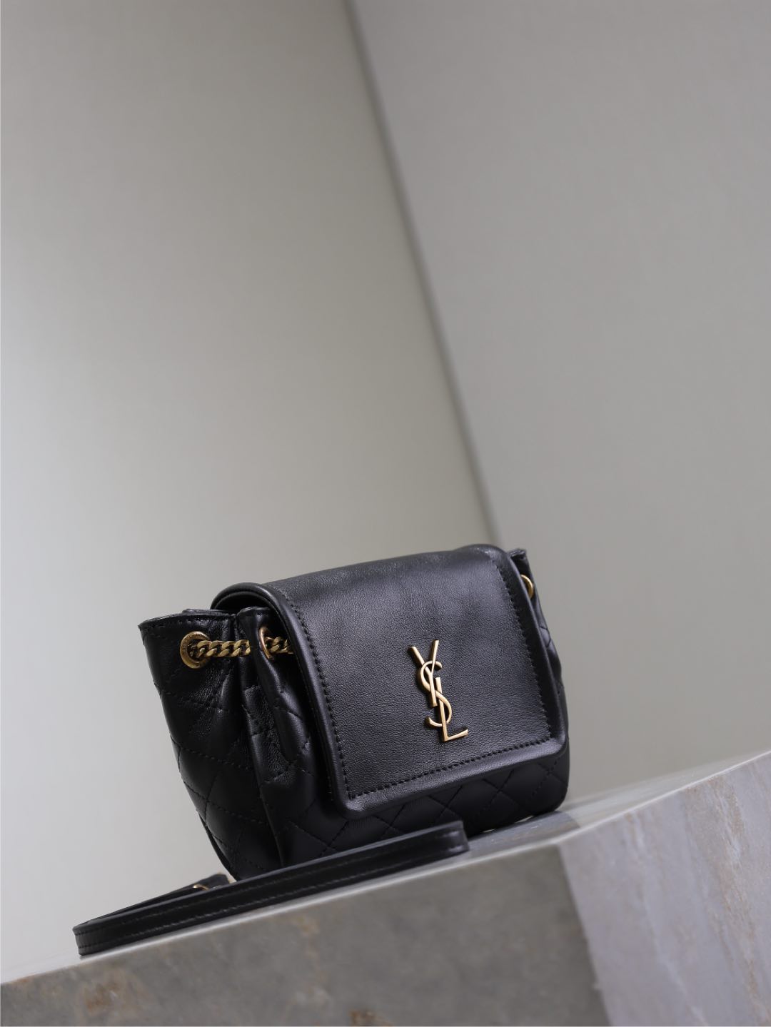 Yves Saint Laurent Mini Nolita Chain Bag 672738