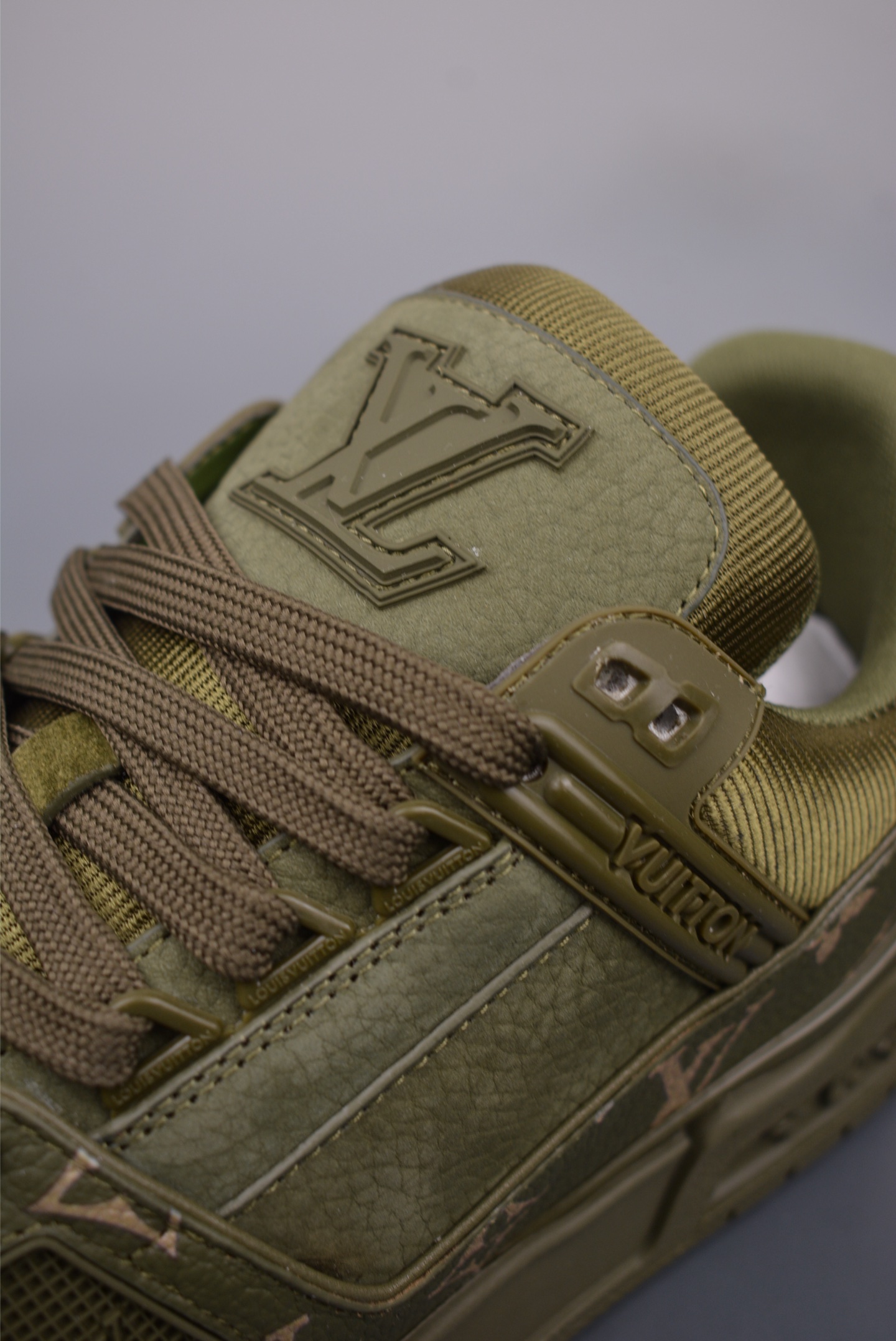 Louis Vuitton Trainer Sneaker Low Army Green Print