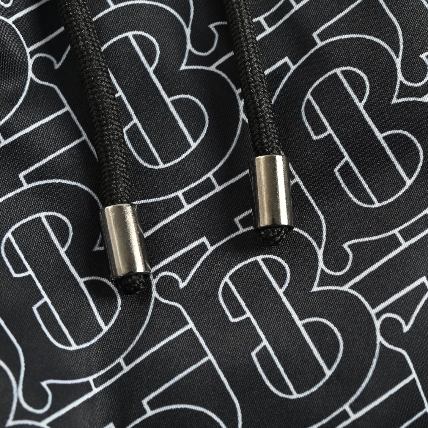 Burberry 25ss all-over logo beach shorts