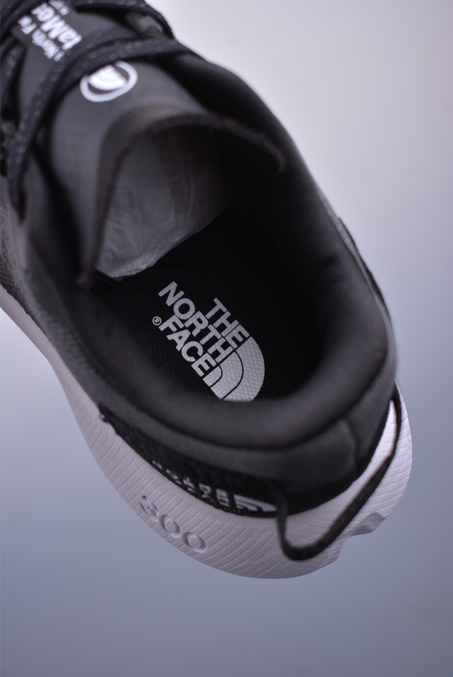 The North Face Altamesa 300 sneakers black and white NF0A8A9RRO5