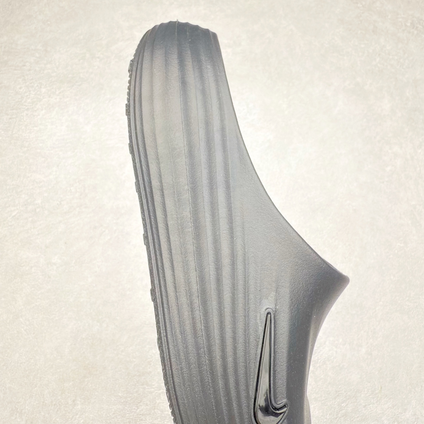 Nike ReactX Rejuven8 Simple, Comfortable and Versatile Slippers
