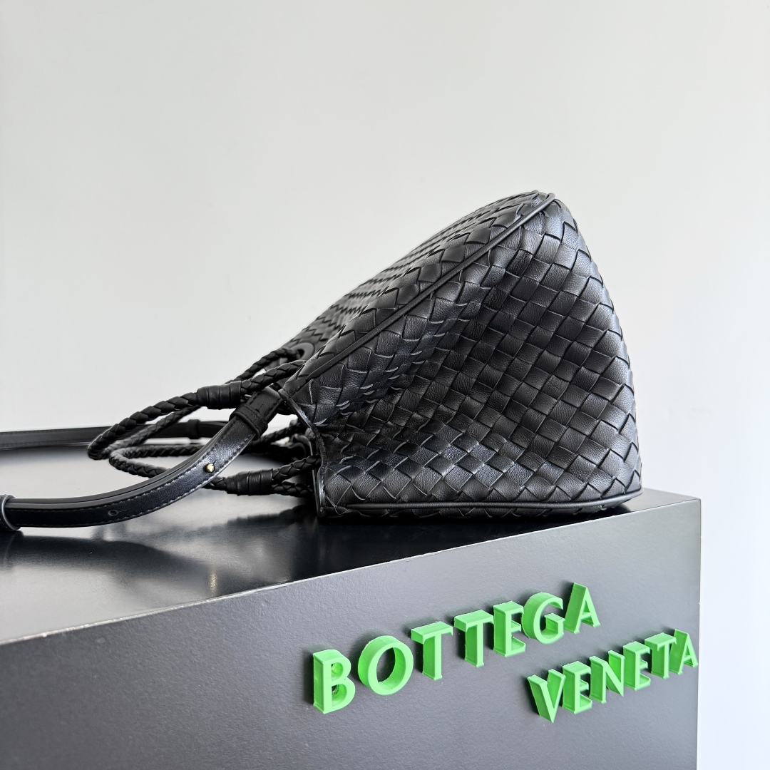 Bottega Veneta Basket New Woven Tote Bag 836261
