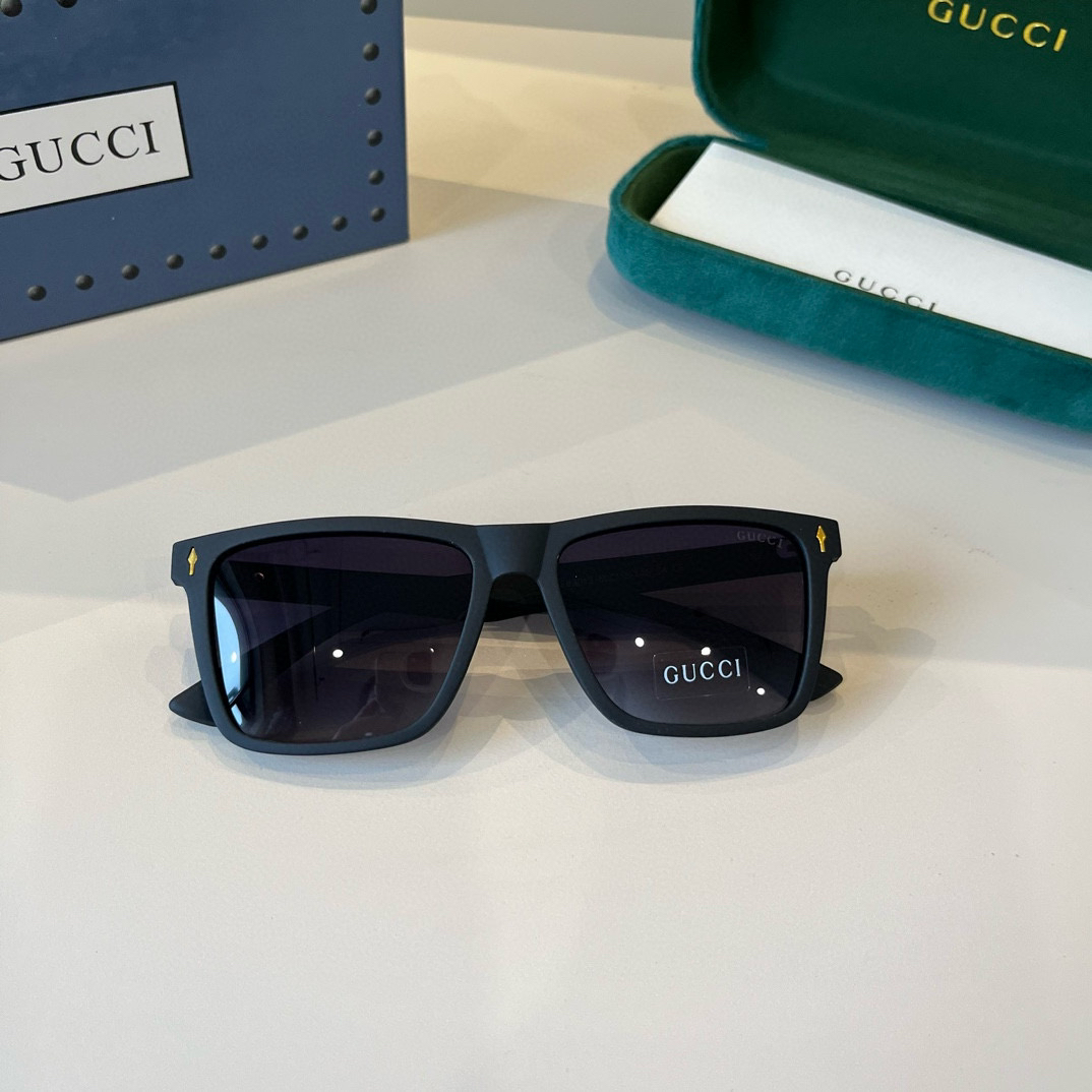 Gucci Square Frame Sunglasses